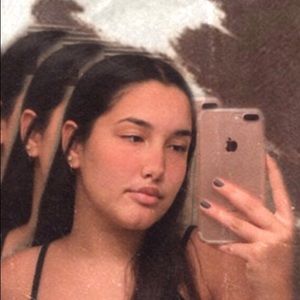 Meet your Posher, Maite